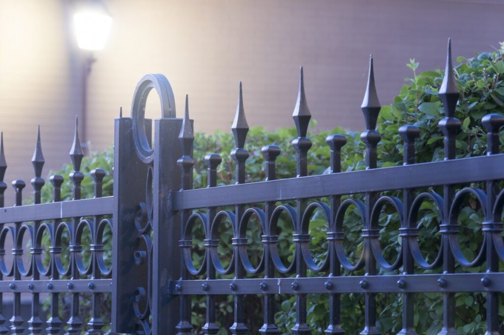 Fence company in Los Angeles - Fence-installation-mistakes Fence installation mistakes Los Angeles by Globus Gates